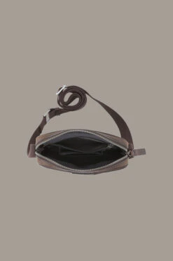 Strellson Kleine Umhängetasche Brick Lane #wearindependent, Dunkelbraun -Strellson 9798081282078